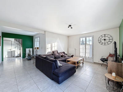 Maison - 145 m² - 6 pièces
