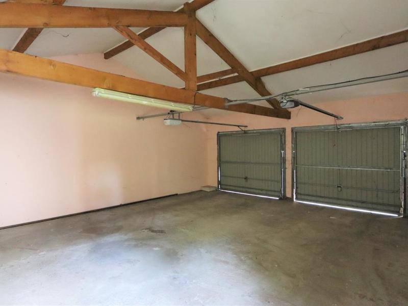 Maison - 247 m² - 7 pièces