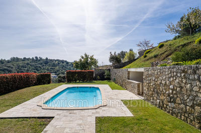 Maison - 290 m² - 5 pièces