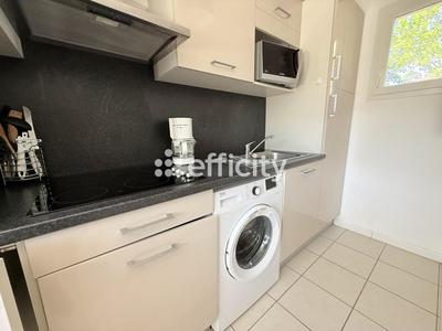 Maison jumelée - 56 m² - 4 pièces