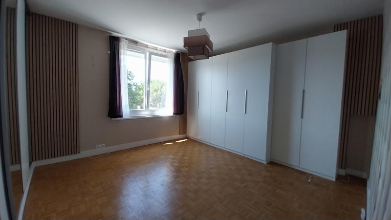 Maison - 198 m² - 8 pièces