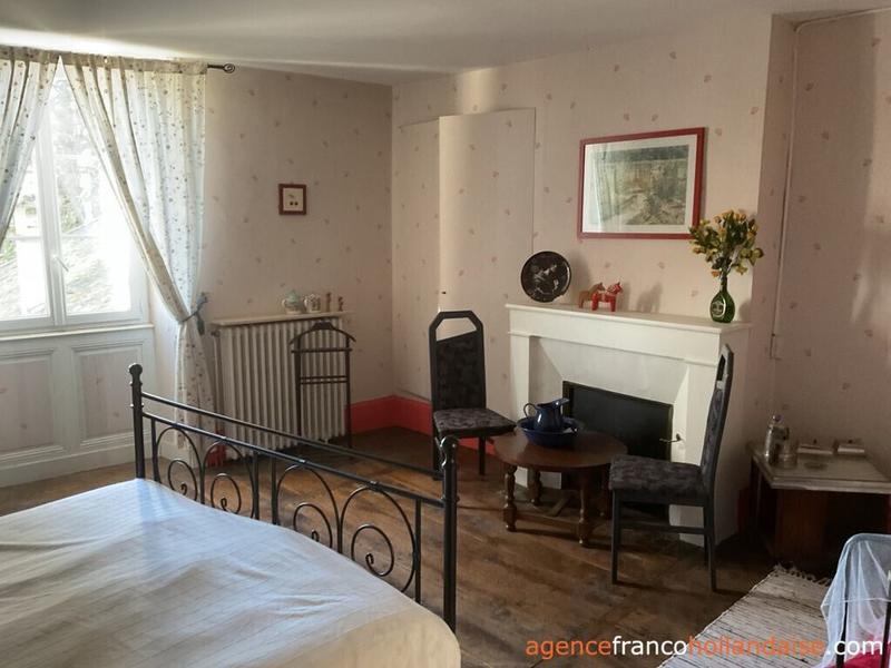 Maison chambre d'hôtes - 285 m² - 8 pièces