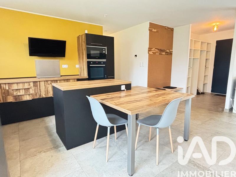 Maison - 93 m² - 4 pièces