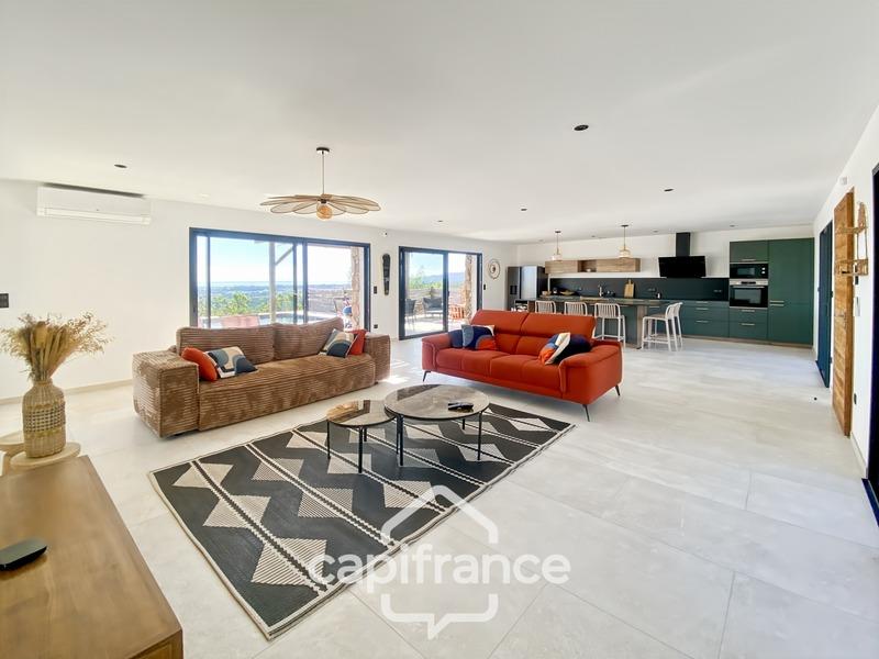 Maison - 136 m² - 4 pièces