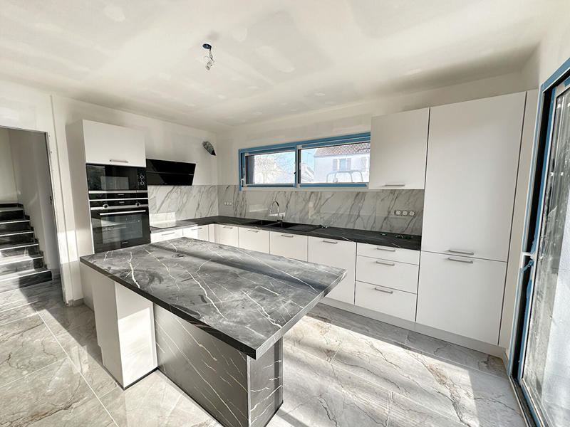 Maison - 103 m² - 4 pièces