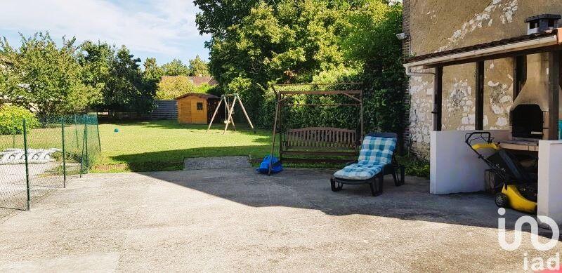 Maison - 200 m² - 8 pièces