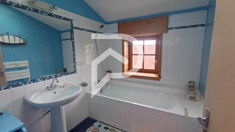 Maison - 145 m² - 5 pièces