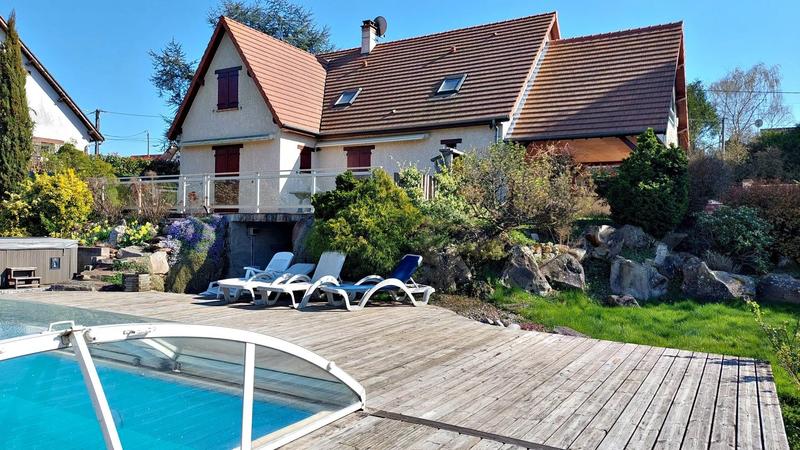 Maison - 145 m² - 6 pièces