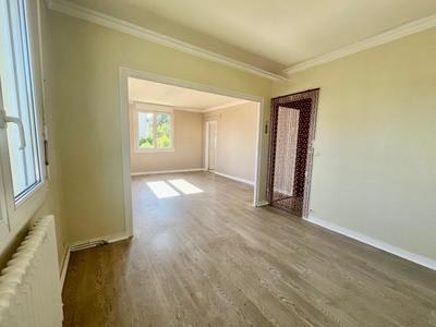 Maison - 77 m² - 4 pièces