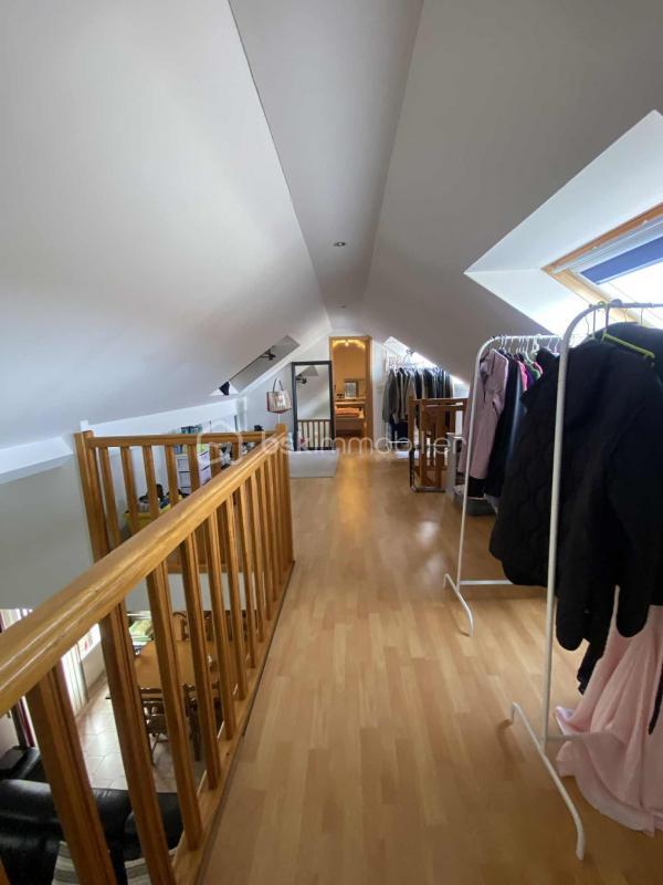 Maison traditionnelle - 107 m² - 7 pièces