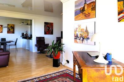 Appartement - 90 m² - 4 pièces