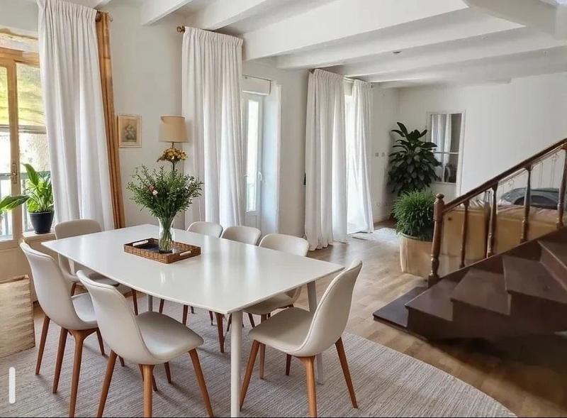 Villa - 153 m² - 6 pièces