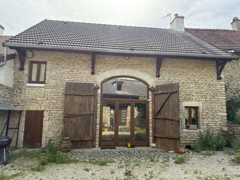 Maison - 275 m² - 10 pièces