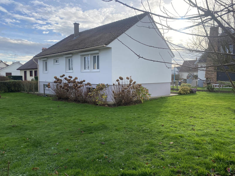 Maison - 90 m² - 5 pièces