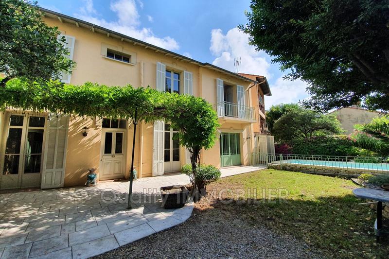 Maison de ville - 190 m² - 5 pièces