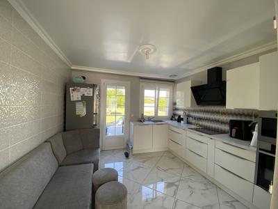 Maison - 105 m² - 5 pièces