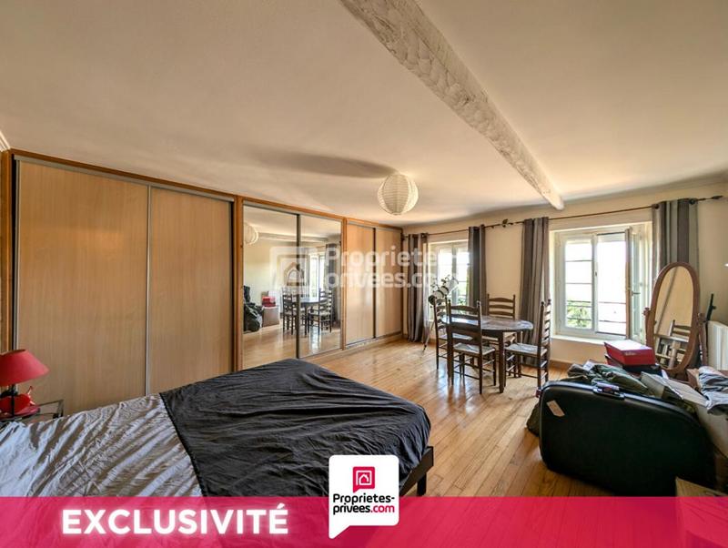 Maison - 222 m² - 9 pièces