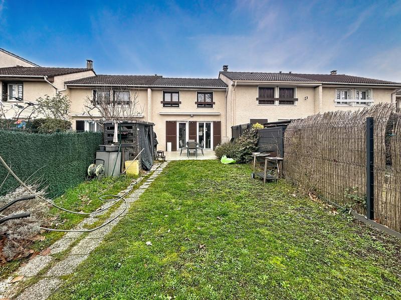 Maison - 76 m² - 4 pièces