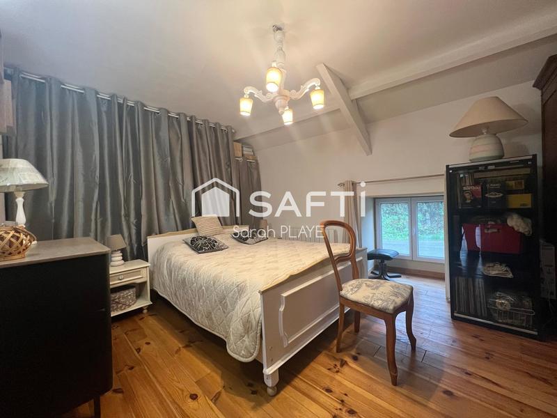 Maison - 194 m² - 9 pièces