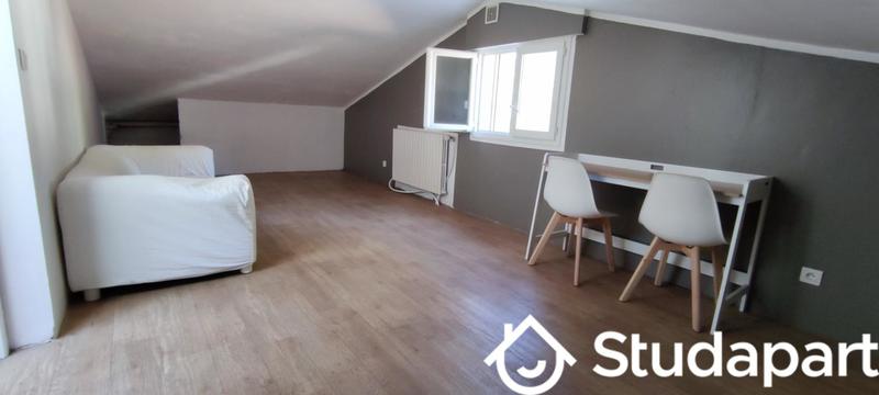 Chambre - 11 m² - 1 pièce