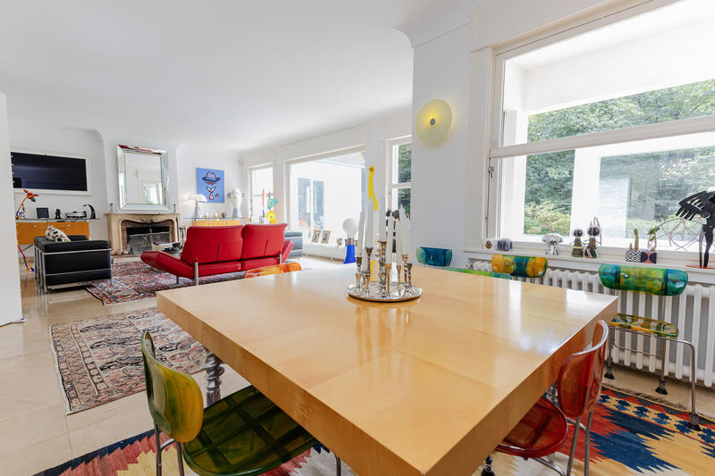 Maison - 350 m² - 9 pièces