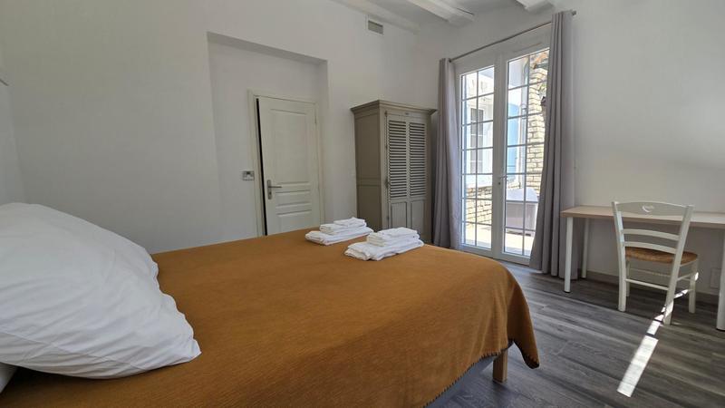 Maison - 408 m² - 5 pièces