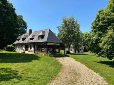 Propriété - 300 m² - 11 pièces