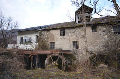 Moulin - 540 m² - 10 pièces