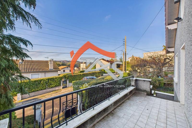 Maison - 90 m² - 4 pièces