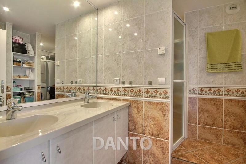 Appartement - 81 m² - 3 pièces