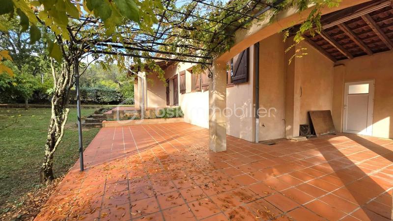 Maison traditionnelle - 176 m² - 7 pièces