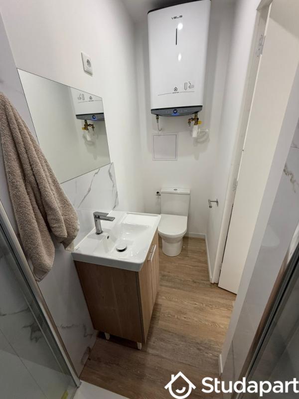 Chambre - 12 m² - 1 pièce