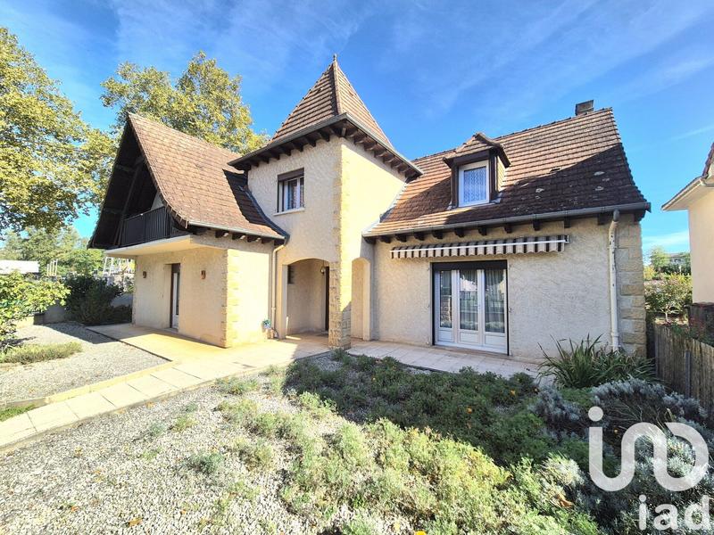 Maison - 137 m² - 6 pièces