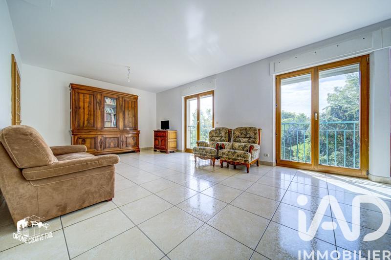 Maison - 295 m² - 9 pièces