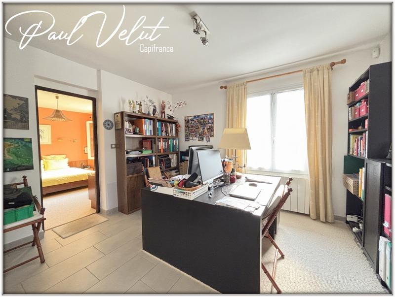 Maison - 235 m² - 9 pièces