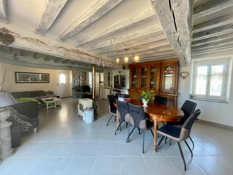 Maison - 200 m² - 8 pièces