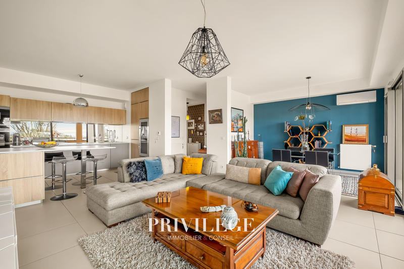 Appartement - 95 m² - 4 pièces