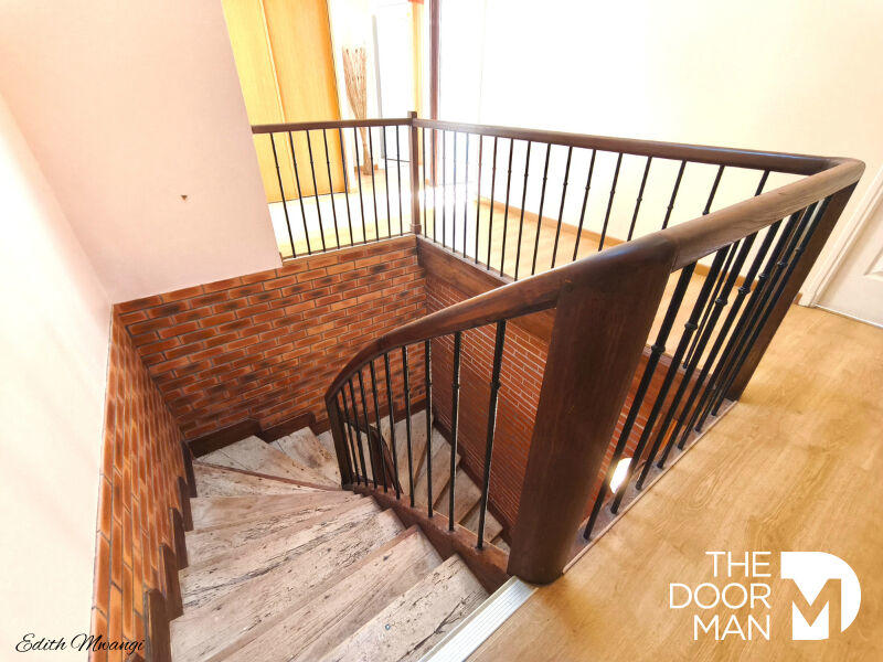 Maison - 195 m² - 6 pièces