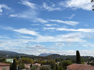 Maison - 180 m² - 6 pièces