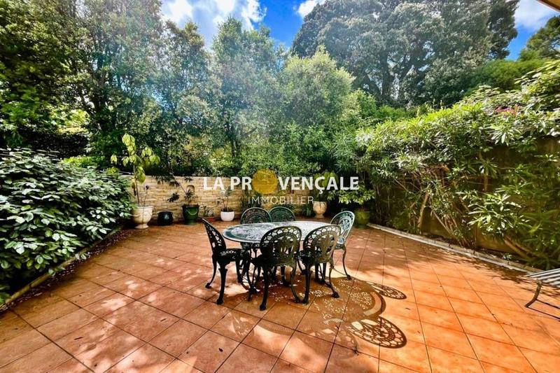 Appartement - 128 m² - 6 pièces