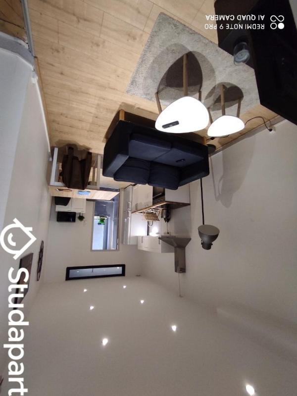 Chambre - 13 m² - 1 pièce