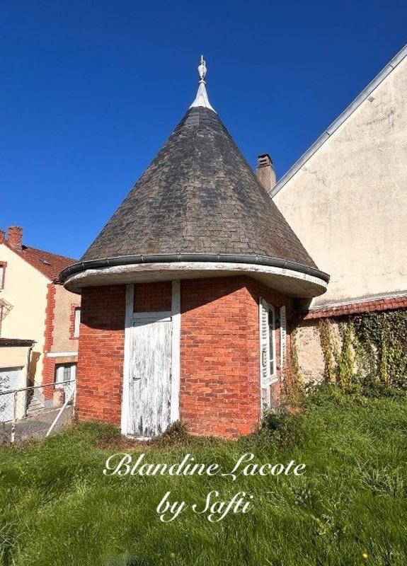 Maison - 296 m² - 12 pièces