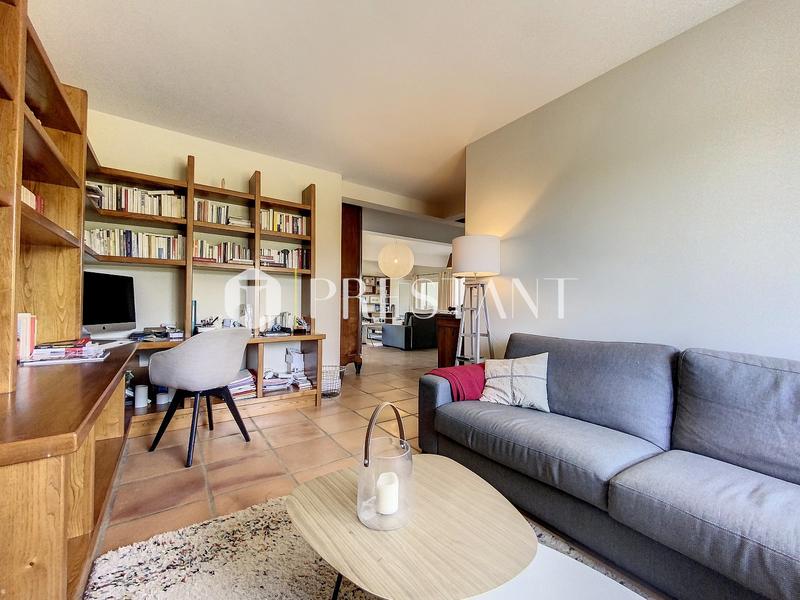 Maison - 301 m² - 11 pièces