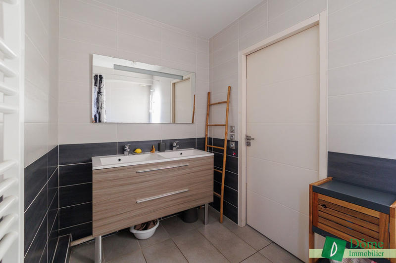 Appartement - 92 m² - 4 pièces