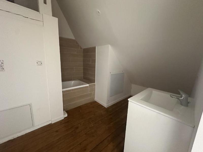 Maison - 139 m² - 9 pièces