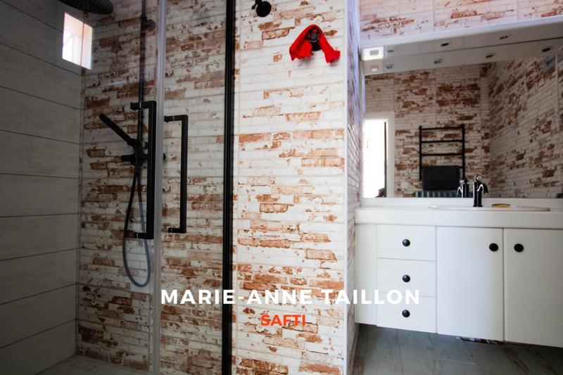 Maison - 255 m² - 8 pièces