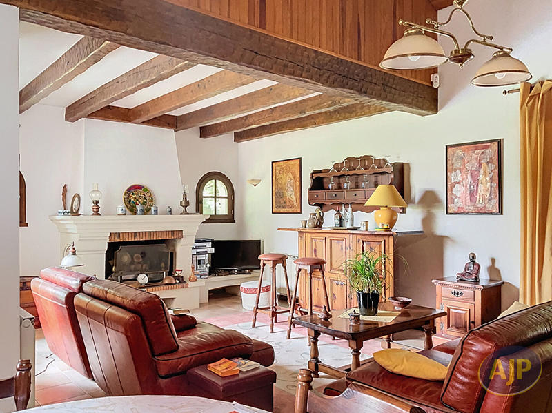 Maison - 174 m² - 7 pièces