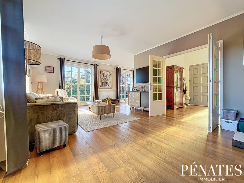 Maison - 140 m² - 5 pièces