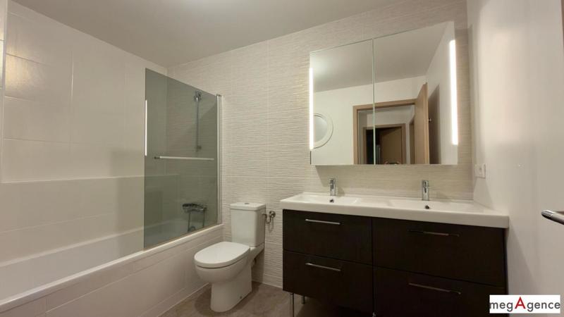 Maison jumelée - 85 m² - 4 pièces