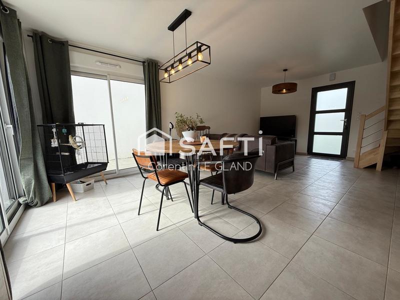 Maison - 92 m² - 5 pièces